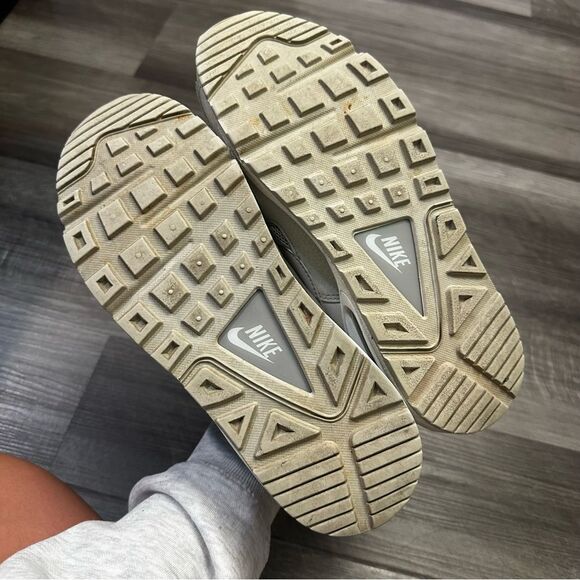 Nike Women's Air Max Command in Light Bone/White Color Size US 9 - Picture 13 of 13